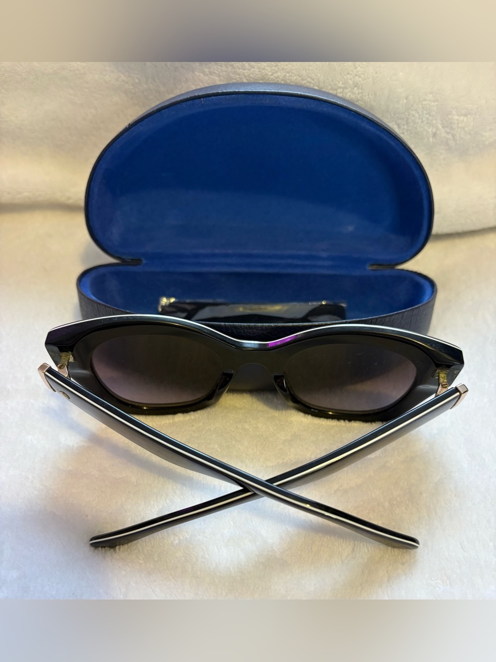 Kate Spade Capri Cat-Eye Sunglasses in Navy Blue with Animal Print-Matching Case - Picture 8 of 8